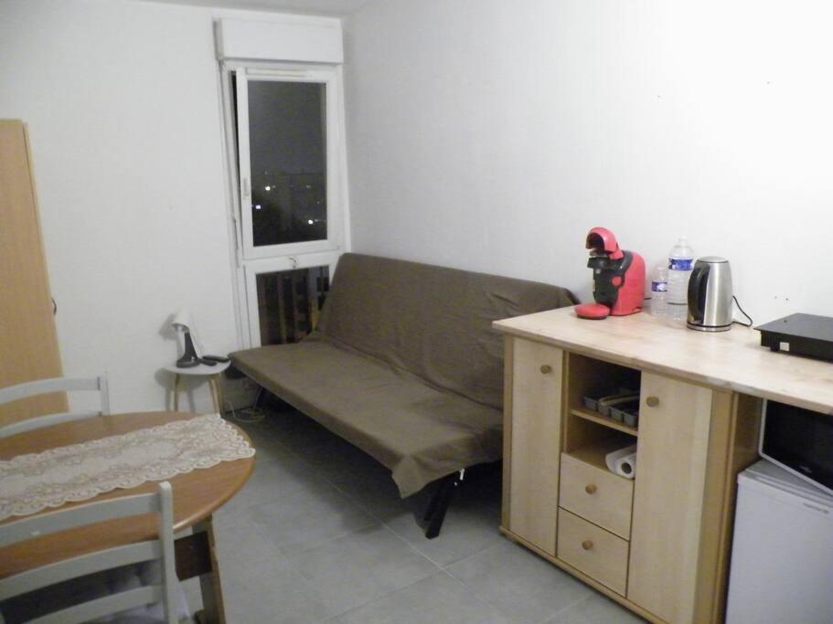 F2 De 30m2- Repos Moins Cher * Le Mée-sur-Seine
